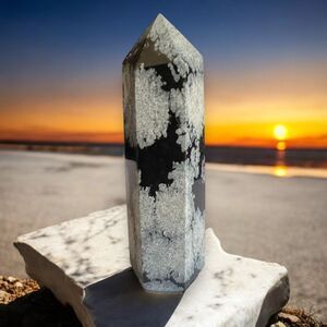 Snowflake Obsidian Crystal Tower (#16)‎
